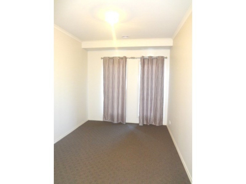 26 Zinnober Garden, Epping VIC 3076