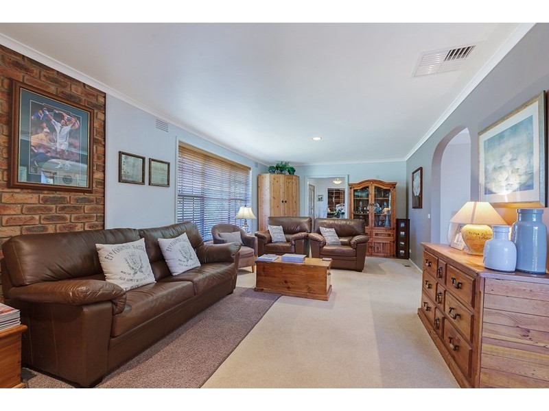 7 Peppercorn Parade, Epping VIC 3076