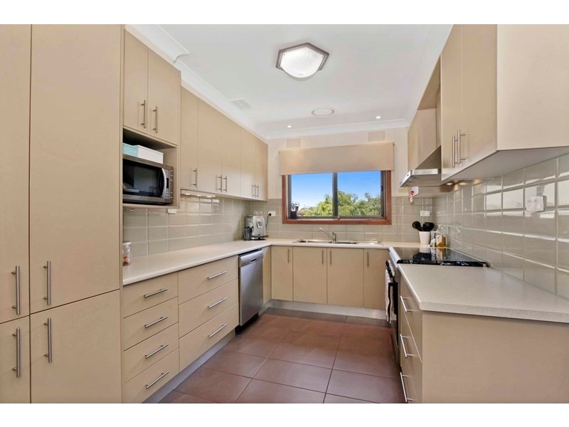 51 Pallant Avenue, Reservoir VIC 3073