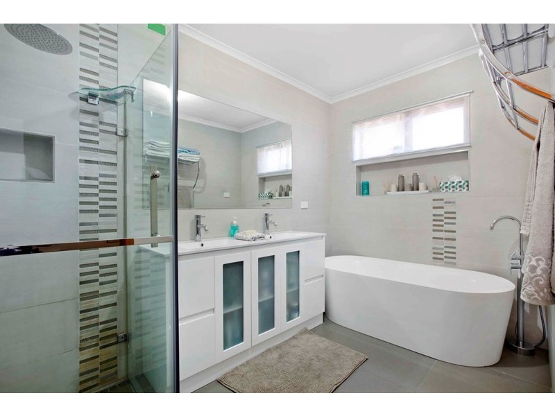 51 Pallant Avenue, Reservoir VIC 3073