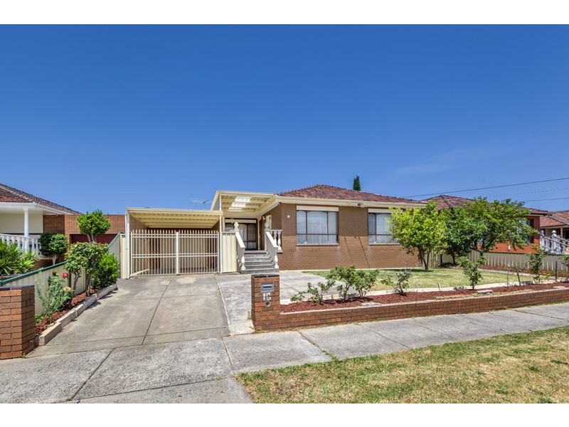 16 Carrington Boulevard, Thomastown VIC 3074