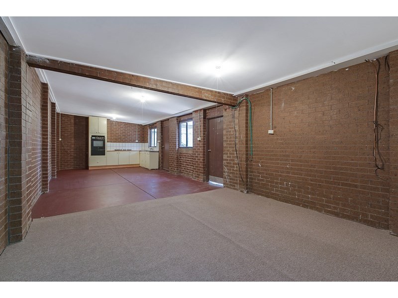 16 Carrington Boulevard, Thomastown VIC 3074