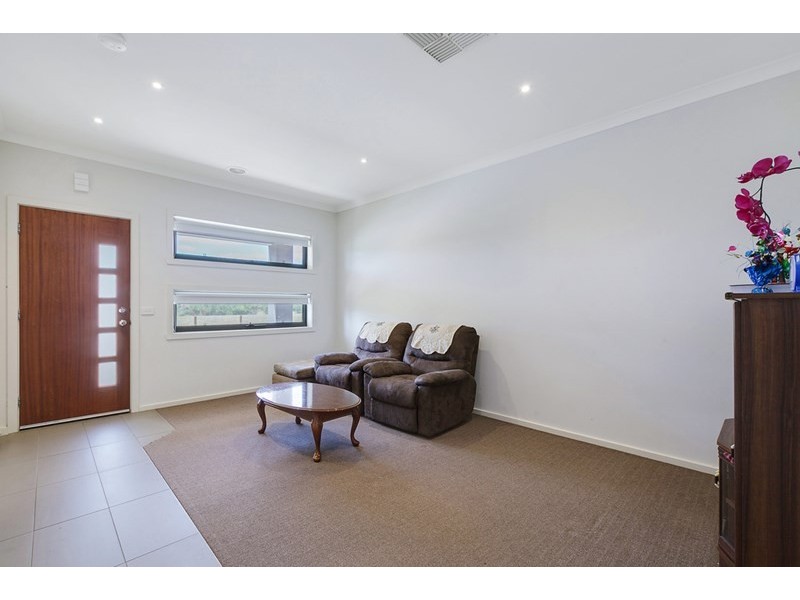 10 Alhambra Drive, Epping VIC 3076