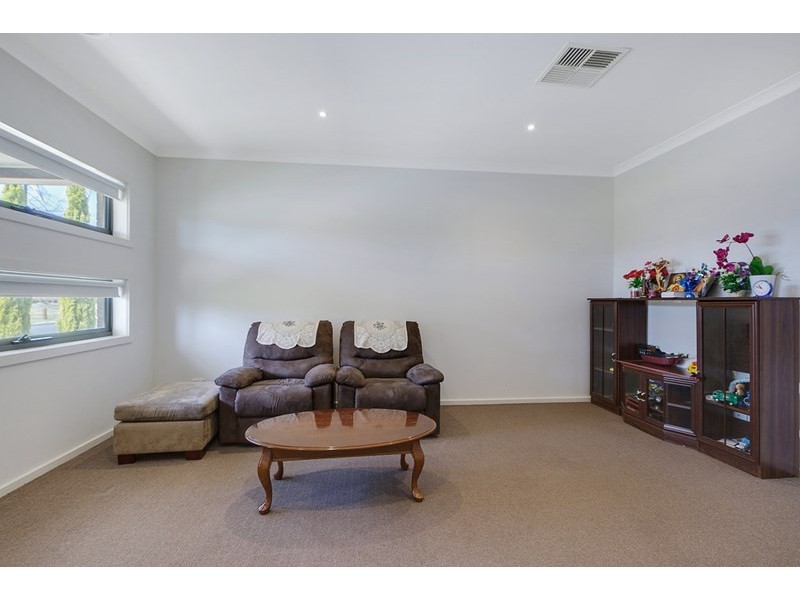 10 Alhambra Drive, Epping VIC 3076