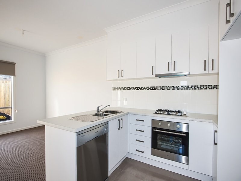 16 Gottloh Street, Epping VIC 3076