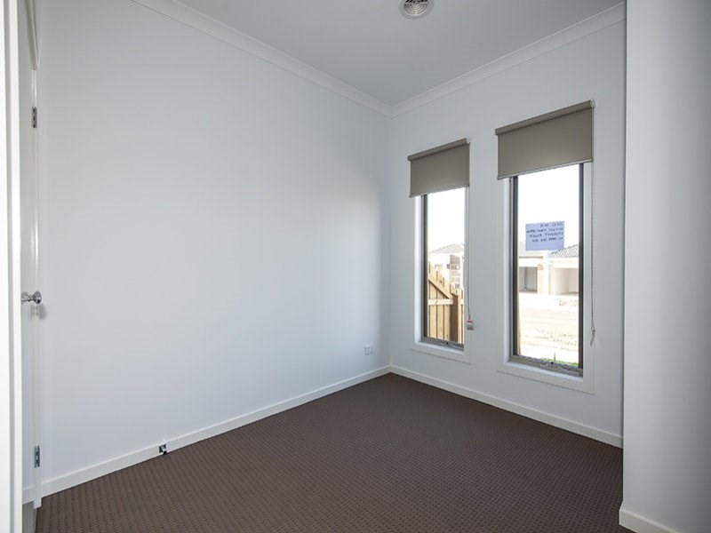 16 Gottloh Street, Epping VIC 3076