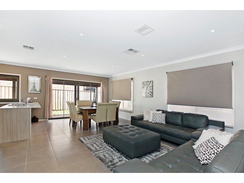 24 Grandstand Way, Epping VIC 3076