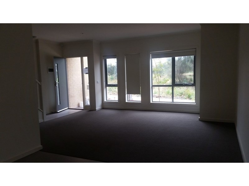 32 Lawn Walk, Mernda VIC 3754