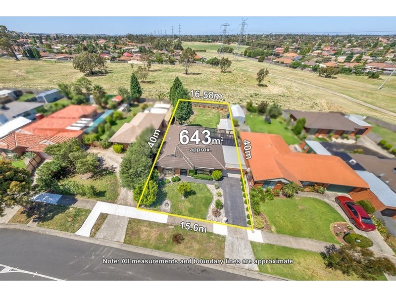 82 Hawkes Drive, Mill Park VIC 3082