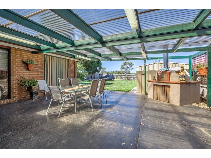 82 Hawkes Drive, Mill Park VIC 3082