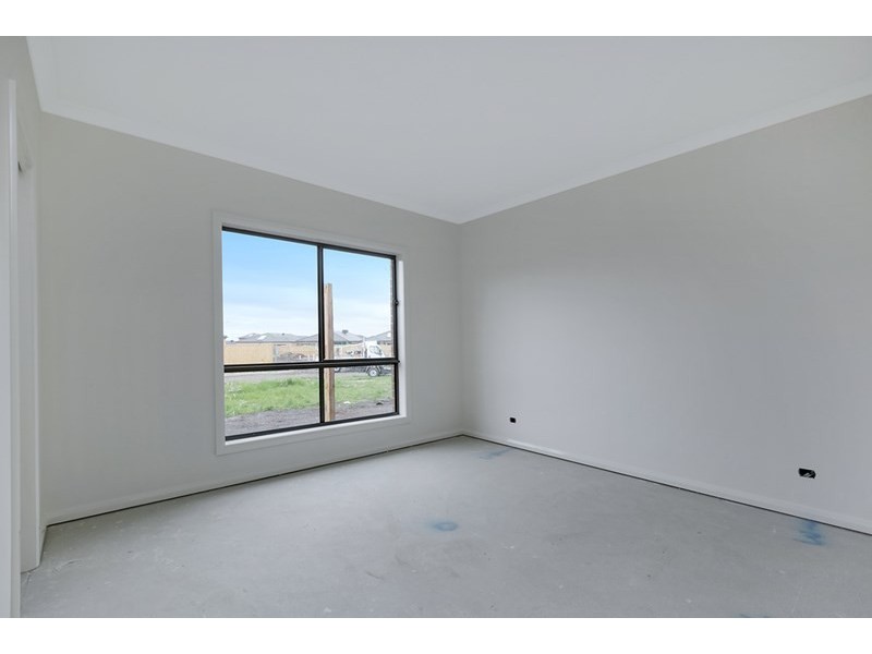 34 Beresford Road, Wollert VIC 3750