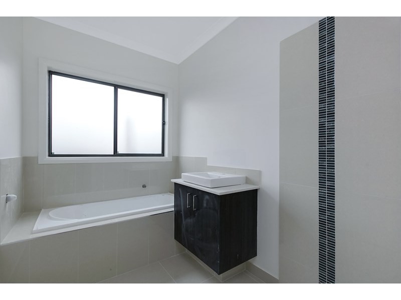 34 Beresford Road, Wollert VIC 3750