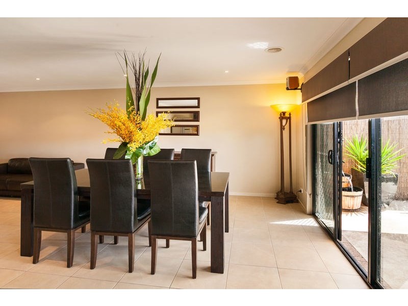 27 Shaftesbury Drive, Epping VIC 3076
