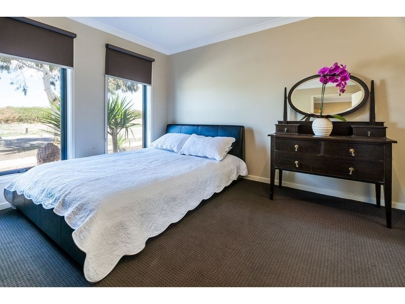 27 Shaftesbury Drive, Epping VIC 3076