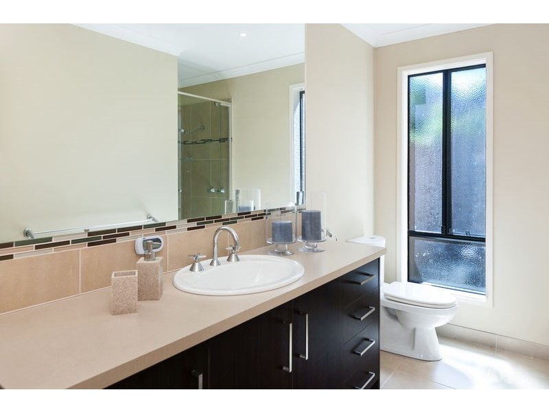 27 Shaftesbury Drive, Epping VIC 3076