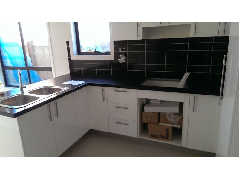 1 and 2/31 Lydgate Terrace, Epping VIC 3076