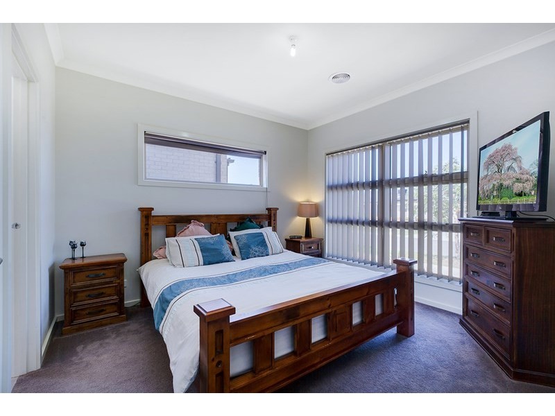 19 Gunther Way, Epping VIC 3076