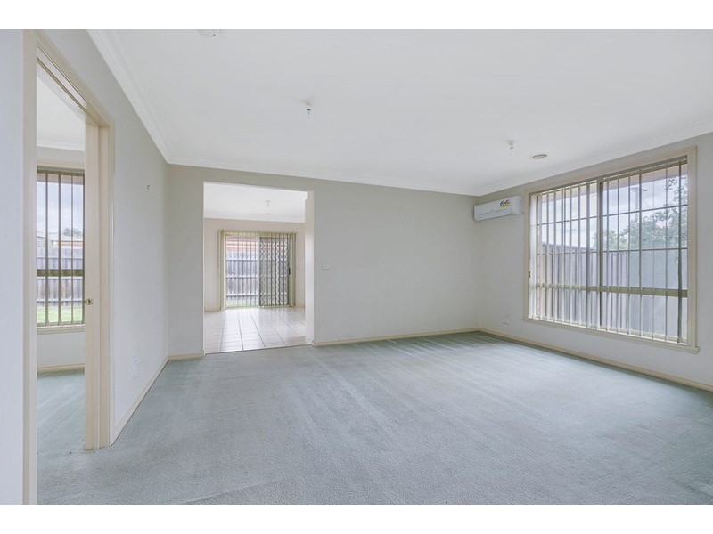 8/5 Houston Street, Epping VIC 3076