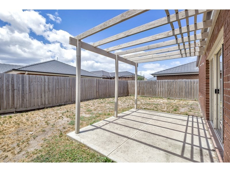 32 Broadleaf Drive, Epping VIC 3076