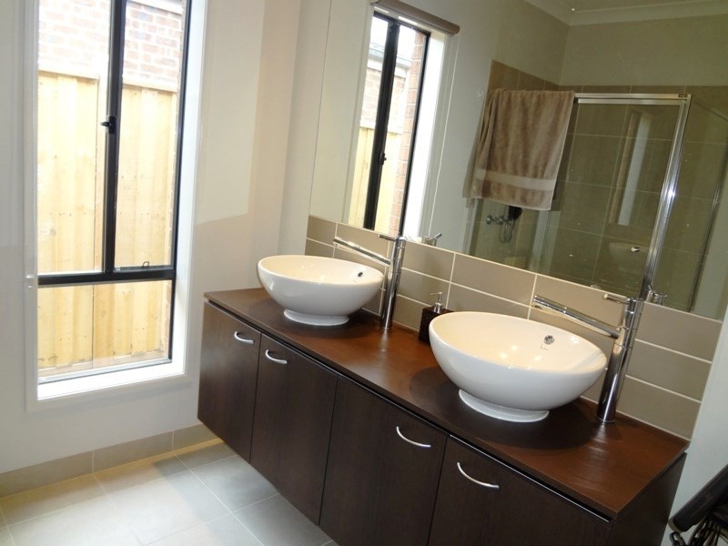 33 Evolve Esplanade, Wollert VIC 3750