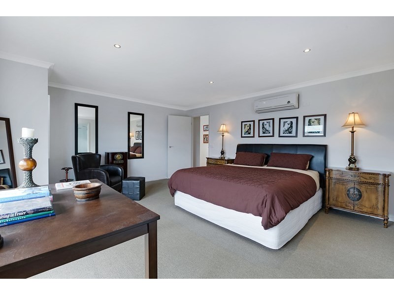 1 Mecklenburg Close, Epping VIC 3076