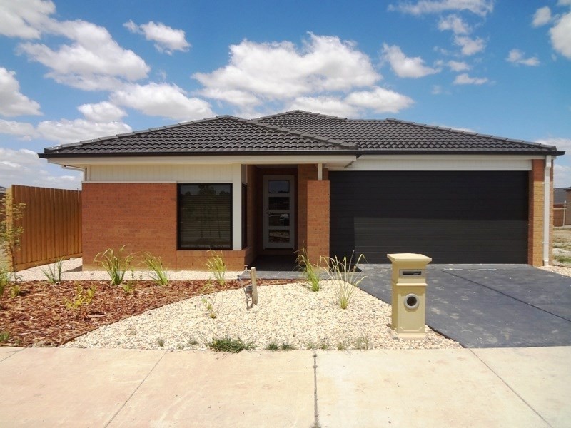 8 (Lot 343) Corkwood Crescent, Wallan VIC 3756