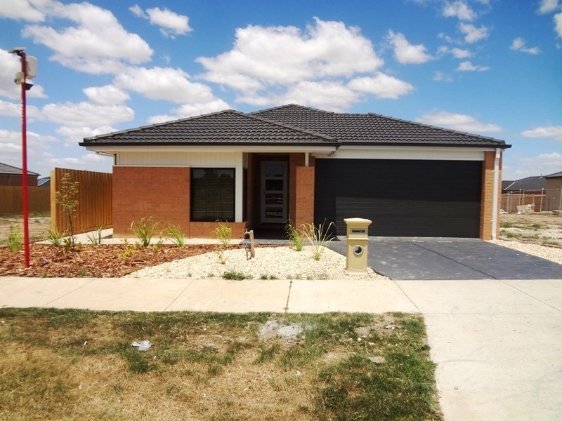 8 (Lot 343) Corkwood Crescent, Wallan VIC 3756