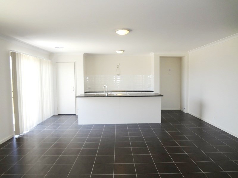8 (Lot 343) Corkwood Crescent, Wallan VIC 3756