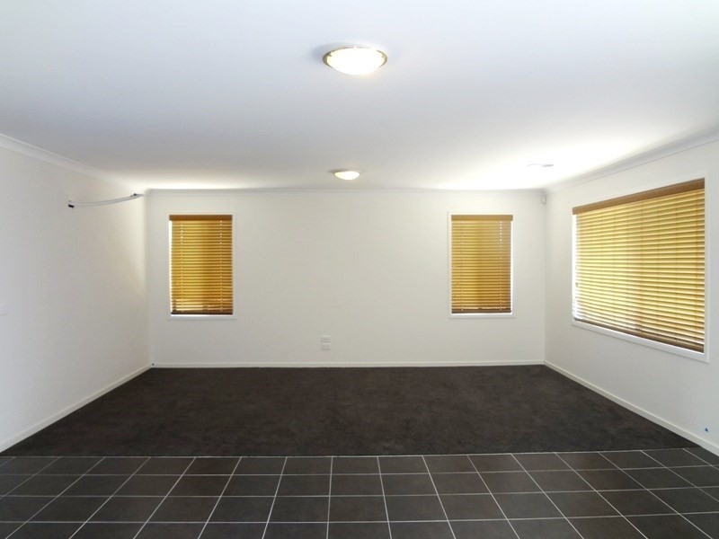 8 (Lot 343) Corkwood Crescent, Wallan VIC 3756