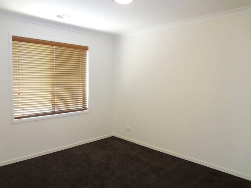 8 (Lot 343) Corkwood Crescent, Wallan VIC 3756
