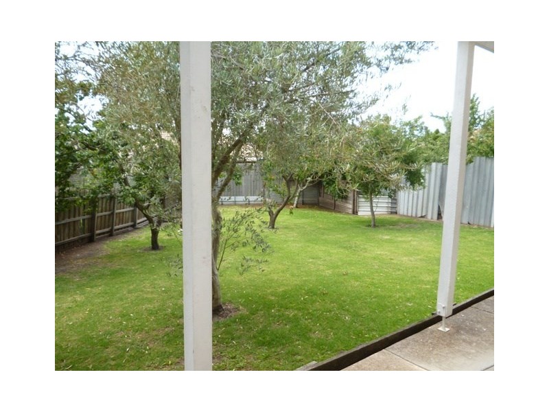 5 Waitara Court, Lalor VIC 3075