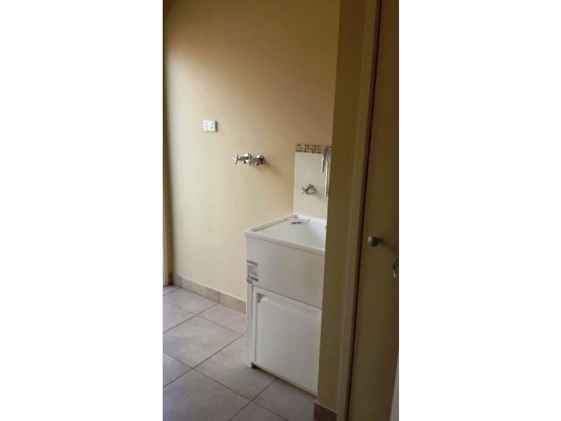 16 Kareelah Link, South Morang VIC 3752