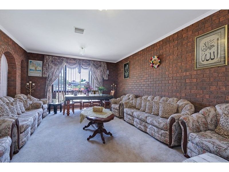 4 Bali Place, Lalor VIC 3075