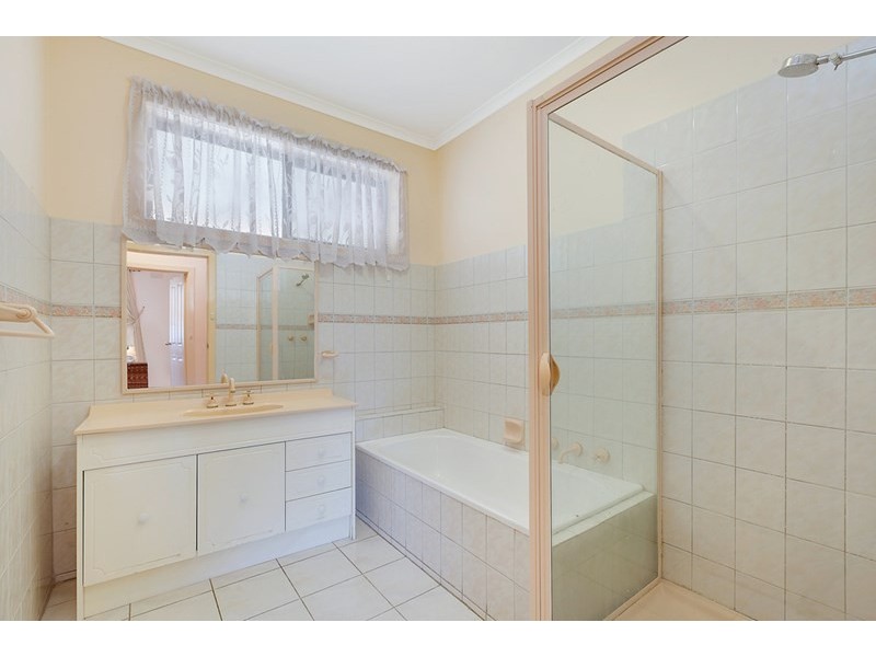 4 Bali Place, Lalor VIC 3075