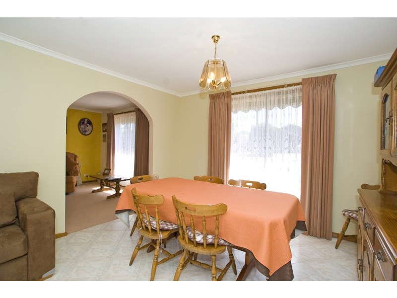 9 Burnett Court, Mill Park VIC 3082