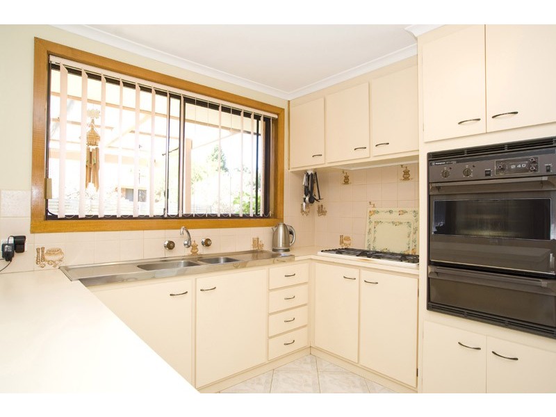 9 Burnett Court, Mill Park VIC 3082