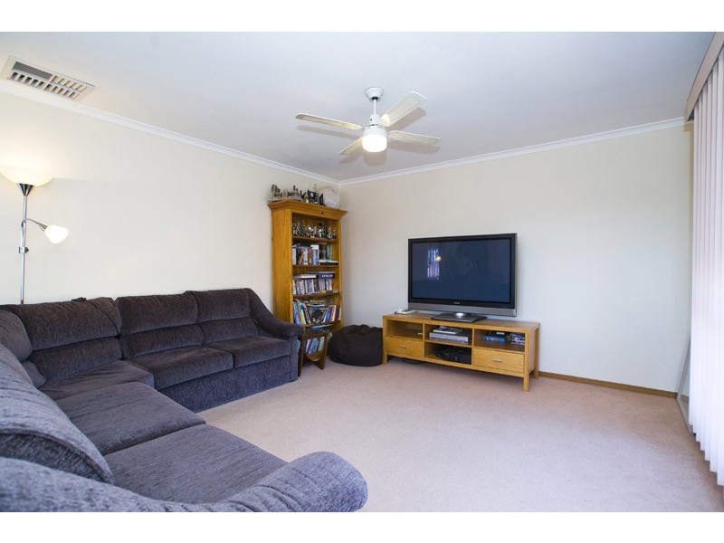 9 Burnett Court, Mill Park VIC 3082