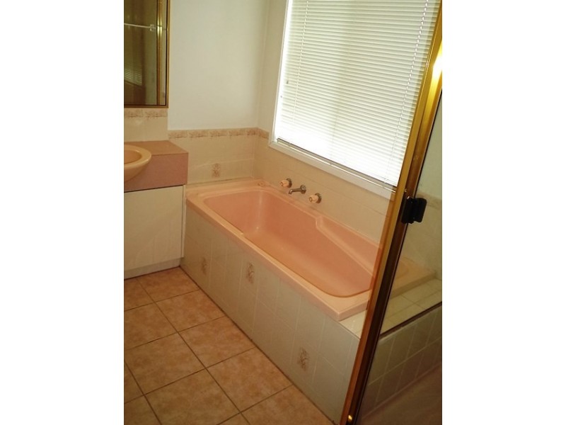 155 Blossom Park Drive, Mill Park VIC 3082