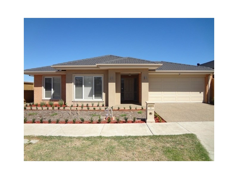12 Lanai Avenue, Wollert VIC 3750