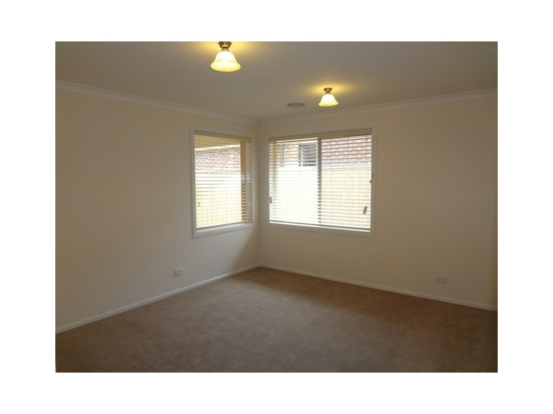 12 Lanai Avenue, Wollert VIC 3750