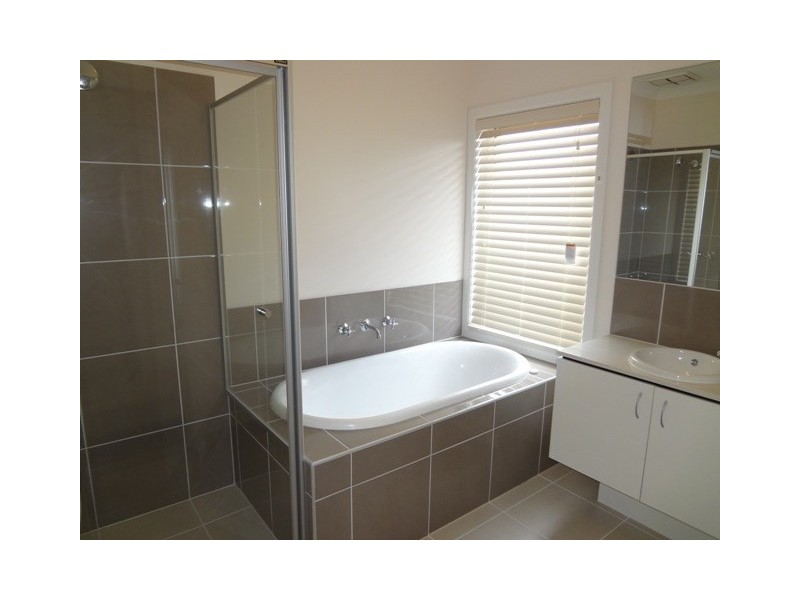 12 Lanai Avenue, Wollert VIC 3750