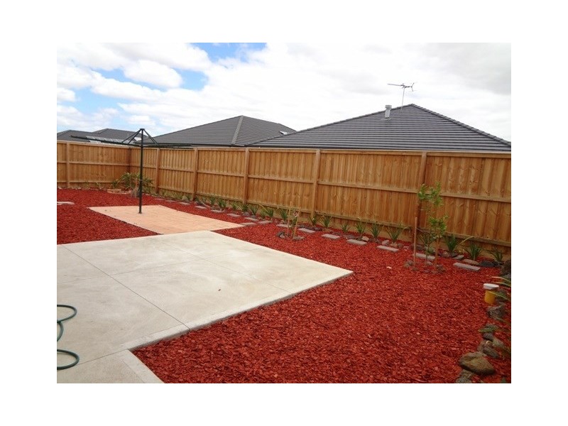 12 Lanai Avenue, Wollert VIC 3750