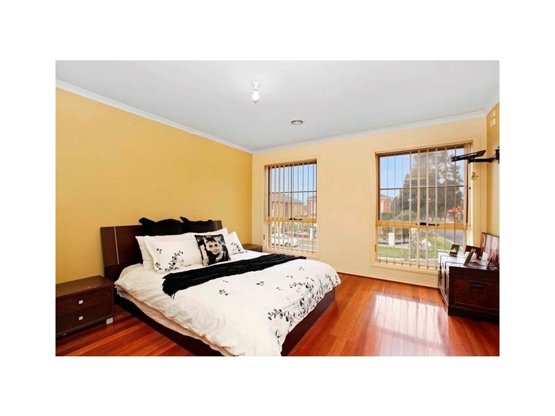 12 Trinity Way, South Morang VIC 3752