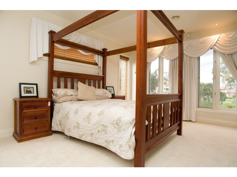 27 Montana Way, Mill Park VIC 3082