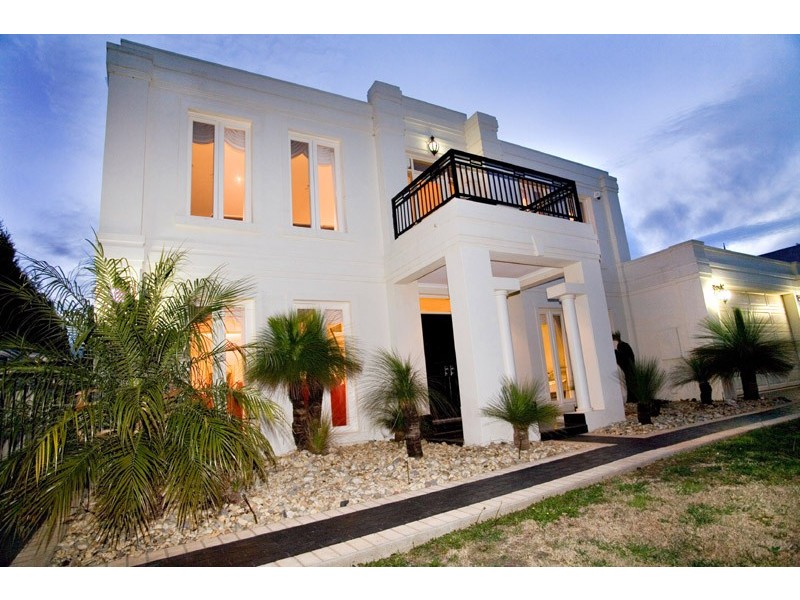 27 Montana Way, Mill Park VIC 3082