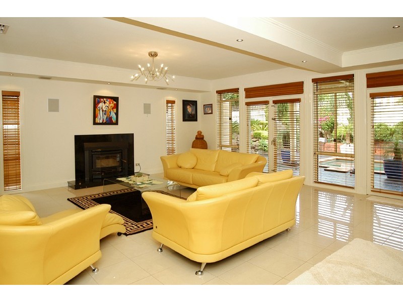 27 Montana Way, Mill Park VIC 3082