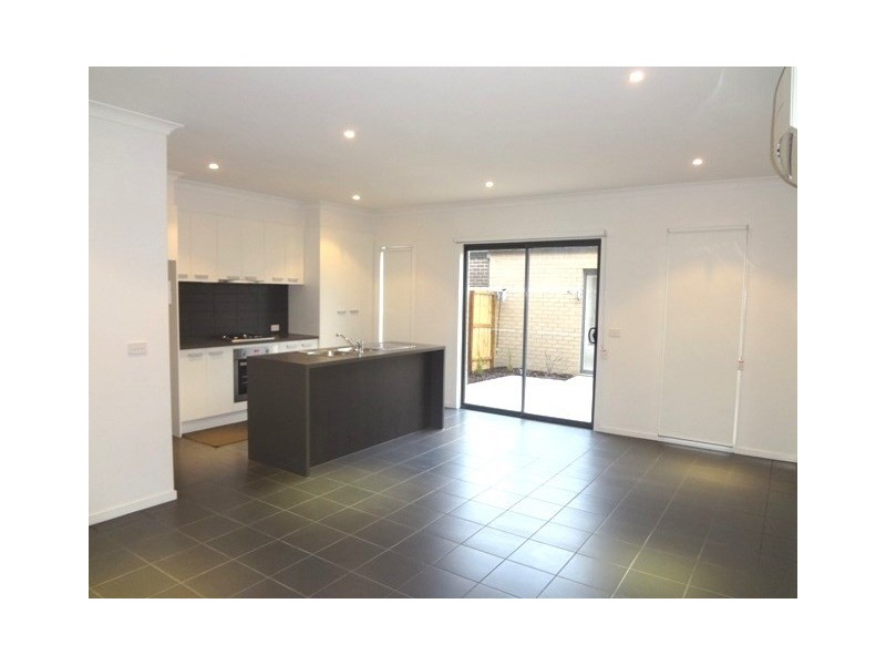 73 Lyndarum Drive, Epping VIC 3076