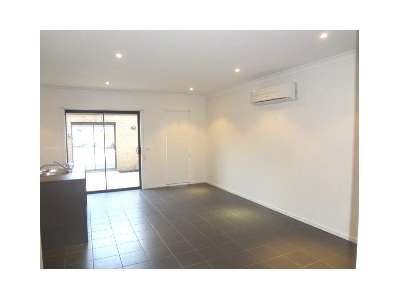 73 Lyndarum Drive, Epping VIC 3076