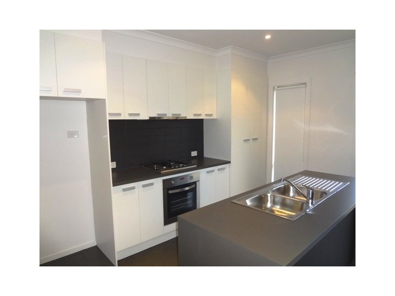 73 Lyndarum Drive, Epping VIC 3076