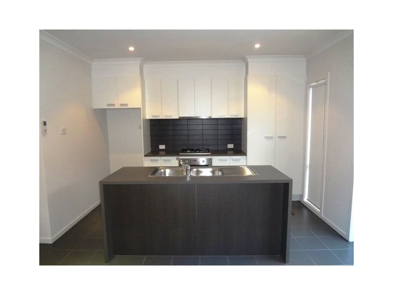 73 Lyndarum Drive, Epping VIC 3076